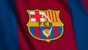 بقرار من فليك.. نجم برشلونة يغادر الفريق