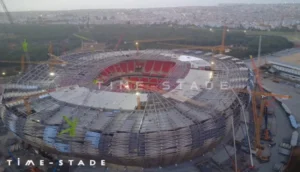 أشغال ملعب مولاي عبد الله بالرباط تتواصل ليلاً بوتيرة متسارعة استعدادًا لكأس إفريقيا