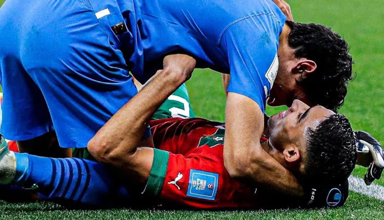 أشرف حكيمي وياسين بونو
