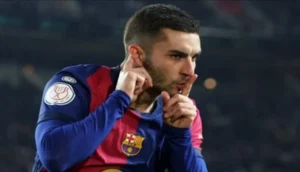 توريس يحسم قراره وسط اهتمام أستون فيلا