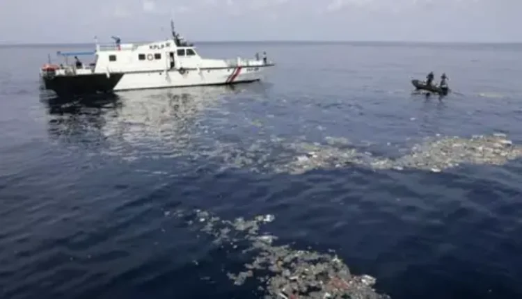 مصرع 6 أشخاص في غرق عبارة قرب جزيرة بالي الإندونيسية
