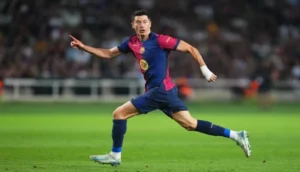 هانز فليك يخطط لتغيير جذري في أسلوب لعب برشلونة