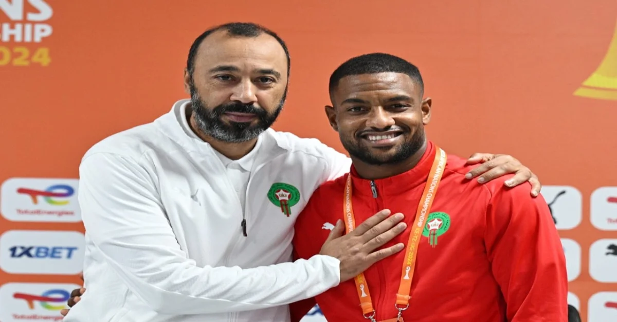 طارق السكتيوي رفقة لاعب مع المنتخب المغربي للمحليين