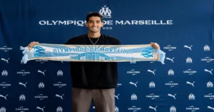 أولمبيك مرسيليا يضم نايف أكرد