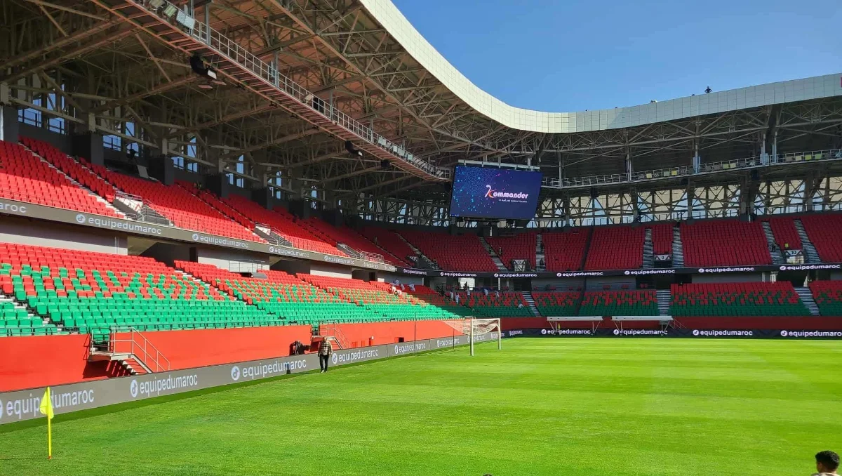 الجماهير المصرية تتفاعل مع منشآت المغرب قبل مباراة الأهلي والجيش