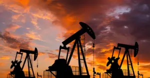 أسعار النفط تنخفض/ المصدر: الإنترنيت