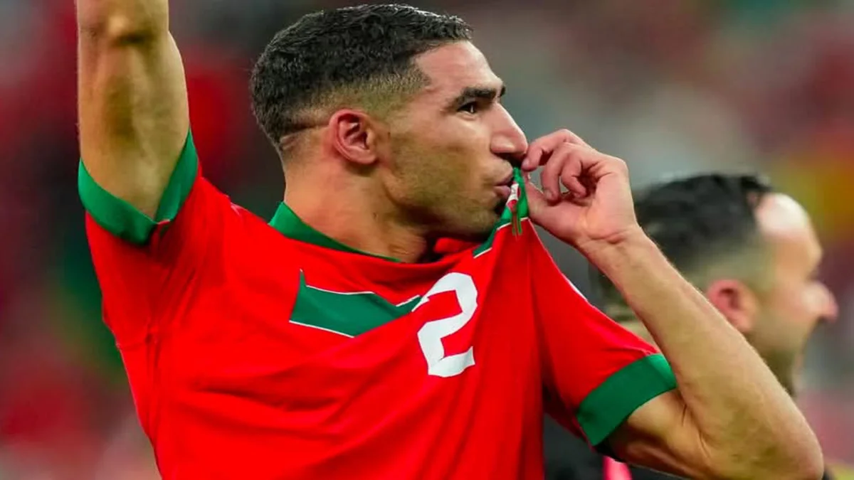 باريس سان جيرمان 18 أشرف حكيمي.. عندما يصبح قميص المغرب أهم من الملايين