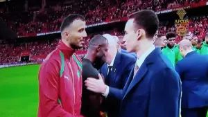 ولي العهد الأمير مولاي حسن وعميد المنتخب المغربي