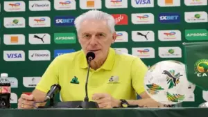 مدرب جنوب إفريقيا يضع المغرب في الصدارة