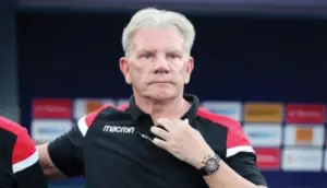 مدرب أوغندا يشيد بالمغرب