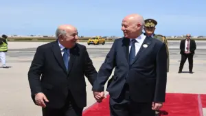 سفير تونسي يحذر من النمودج الجزائري