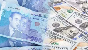 انخفاض الدرهم مقابل الدولار