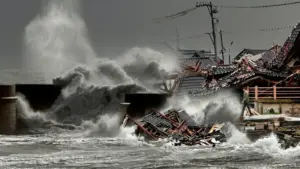 موجات تسونامي تضرب شمال اليابان ـ صورة تعبيرية ـ