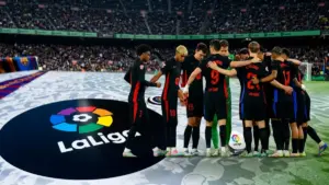 فريق برشلونة وشعار الدوري الإسباني
