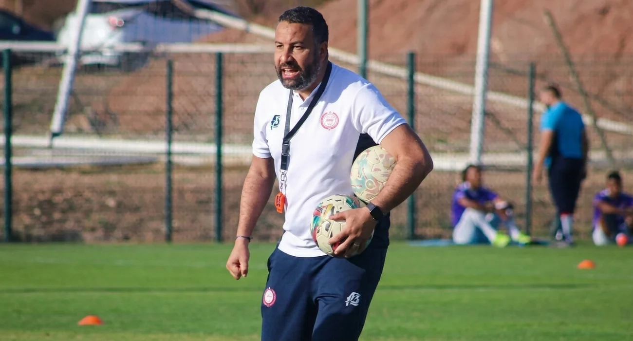 المدرب المغربي عادل الراضي