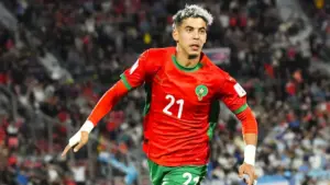 اللاعب المغربي الشاب ياسر زابيري بقميص المنتخب الوطني، في إطار تقرير حول قرار نادي ستاد رين الفرنسي إعارته خلال الميركاتو الصيفي المقبل.