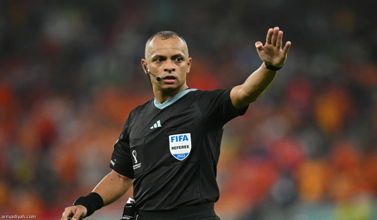 ويلتون سامبايو يقود مباراة المنتخب المغربي أمام هولندا