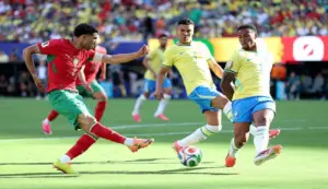 حكيمي لاعب المنتخب المغربي أمام البرازيل