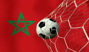 العلم المغربي والكرة