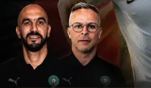 مدرب المغرب الحالي وهبي (يمين) والسابق الركراكي (شمال)