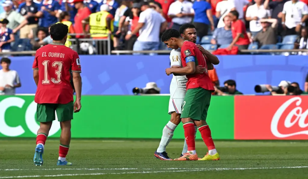حكيمي لاعب منتخب المغرب