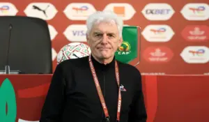 هوغو بروس يرحل عن منتخب جنوب إفريقيا