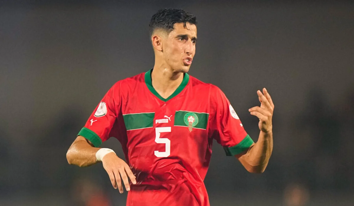 نايف أكرد بقميص المنتخب المغربي