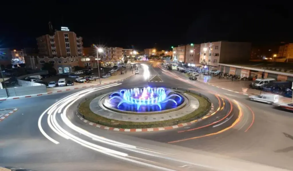 مدينة العيون